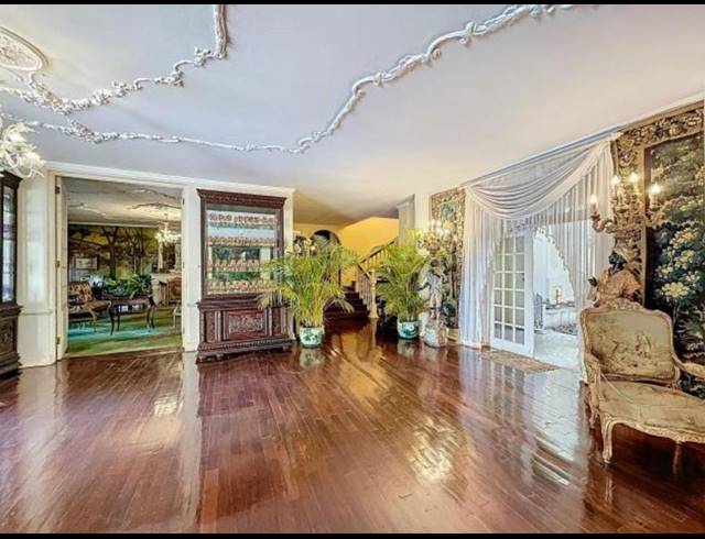 BUSINESS FOR SALE IN MUCKLENEUK